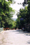 polonezkoy_rue01.jpg (39320 octets)